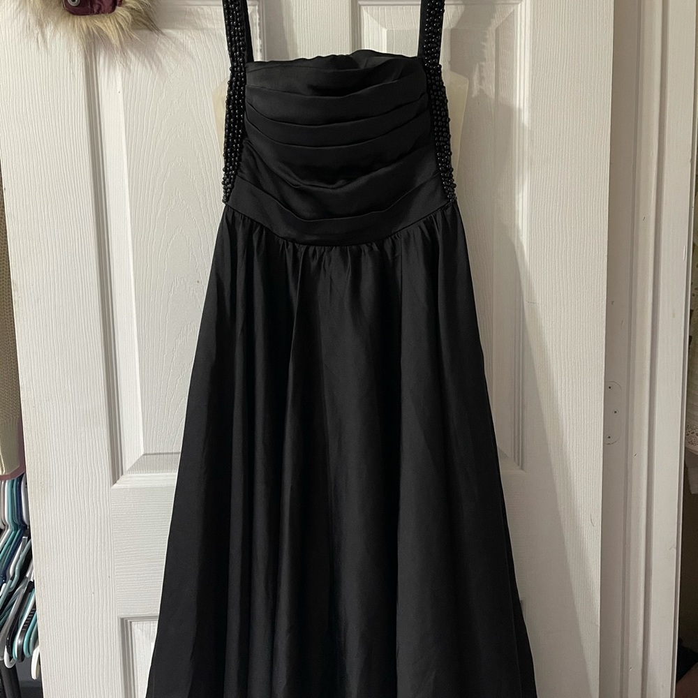 Dress - Picture 5 of 5